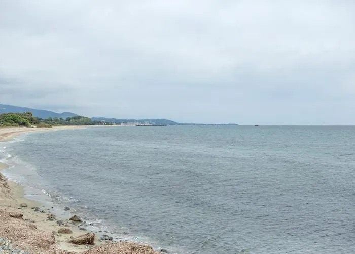 T3 Bord De - Vue A 500 M De La Plage- Piscine Chauffee A Casetta Di A Cervione
