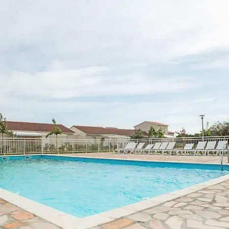 T3 Bord De - Vue A 500 M De La Plage- Piscine Chauffee A Casetta Di A Holiday home *